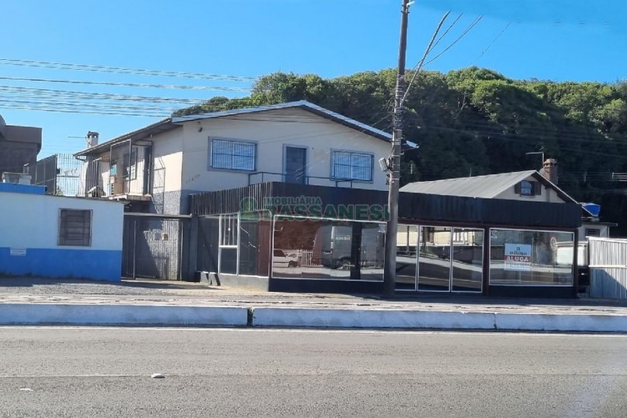 Loja com 300m², no bairro Sagrada Família em Caxias do Sul para Alugar