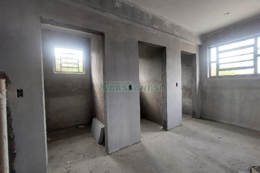 Pavilhão com 650m², 6 vagas, no bairro Jardim das Hortências em Caxias do Sul para Alugar