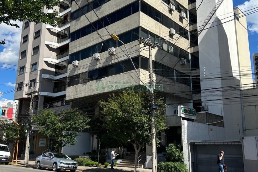 Sala com 250m², no bairro Centro em Caxias do Sul para Alugar