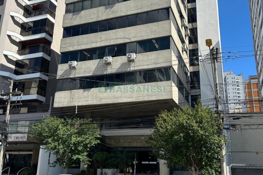 Sala com 250m², no bairro Centro em Caxias do Sul para Alugar