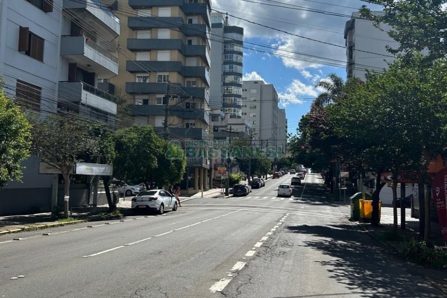Sala com 250m², no bairro Centro em Caxias do Sul para Alugar