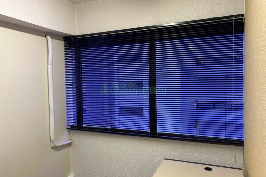 Sala com 250m², no bairro Centro em Caxias do Sul para Alugar