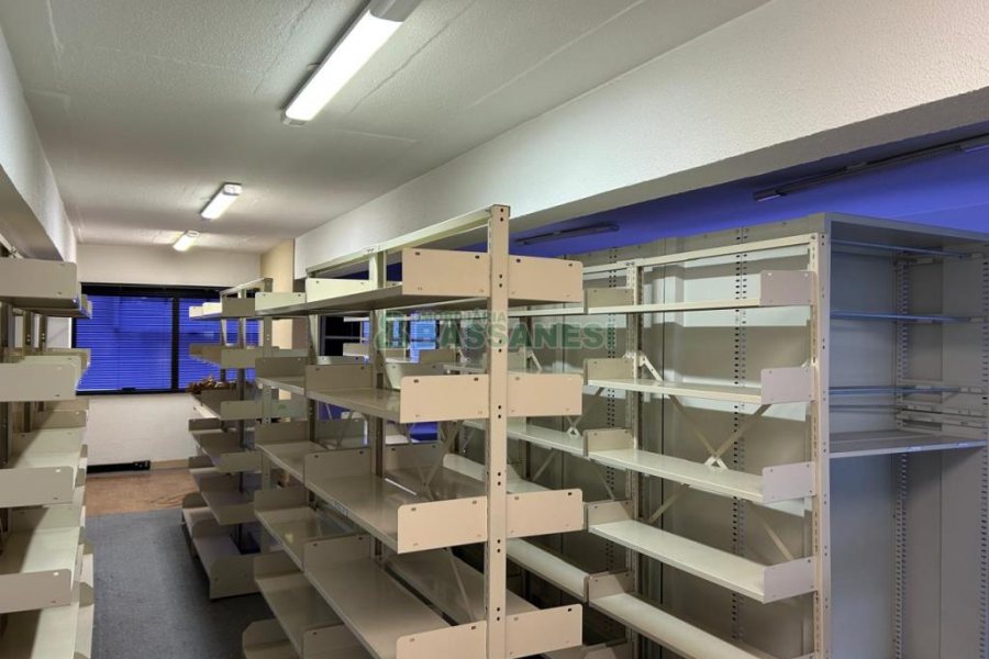 Sala com 250m², no bairro Centro em Caxias do Sul para Alugar