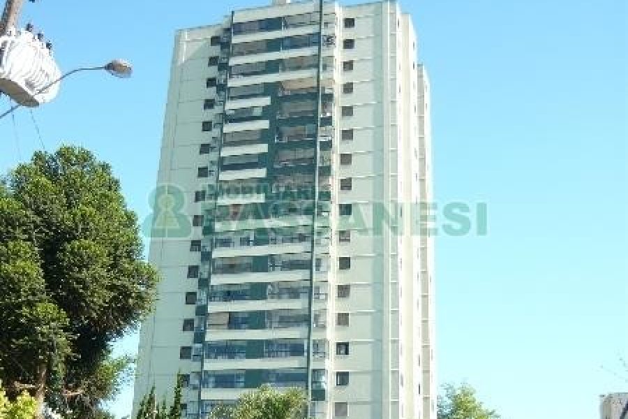 Apartamento com 110m², 3 dormitórios, 2 vagas, no bairro Lourdes em Caxias do Sul para Comprar
