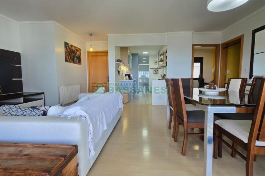 Apartamento com 110m², 3 dormitórios, 2 vagas, no bairro Lourdes em Caxias do Sul para Comprar