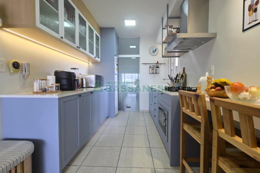 Apartamento com 110m², 3 dormitórios, 2 vagas, no bairro Lourdes em Caxias do Sul para Comprar