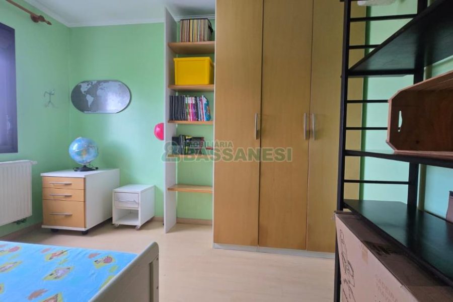 Apartamento com 110m², 3 dormitórios, 2 vagas, no bairro Lourdes em Caxias do Sul para Comprar