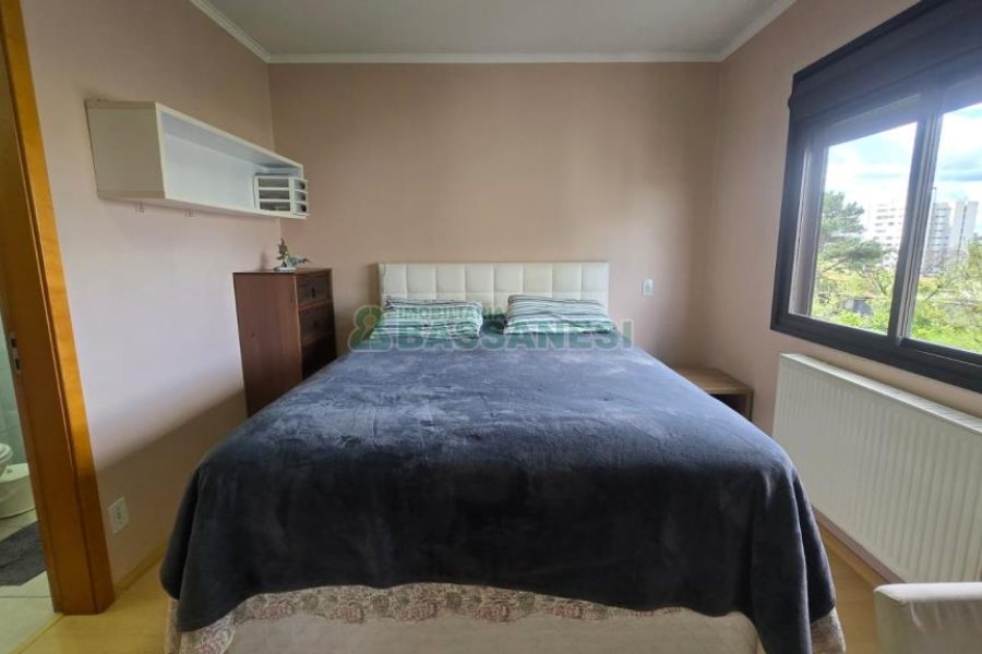 Apartamento com 110m², 3 dormitórios, 2 vagas, no bairro Lourdes em Caxias do Sul para Comprar