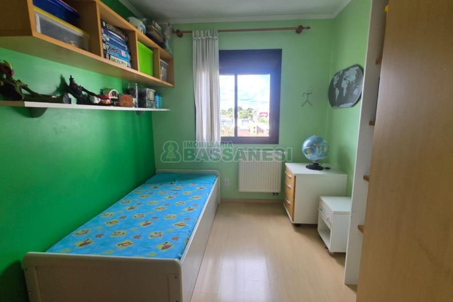 Apartamento com 110m², 3 dormitórios, 2 vagas, no bairro Lourdes em Caxias do Sul para Comprar