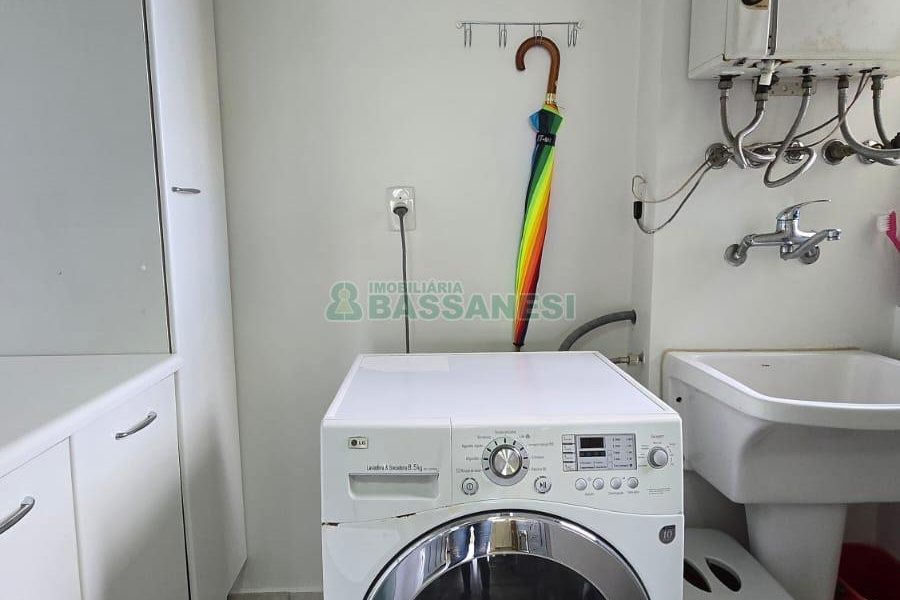 Apartamento com 110m², 3 dormitórios, 2 vagas, no bairro Lourdes em Caxias do Sul para Comprar