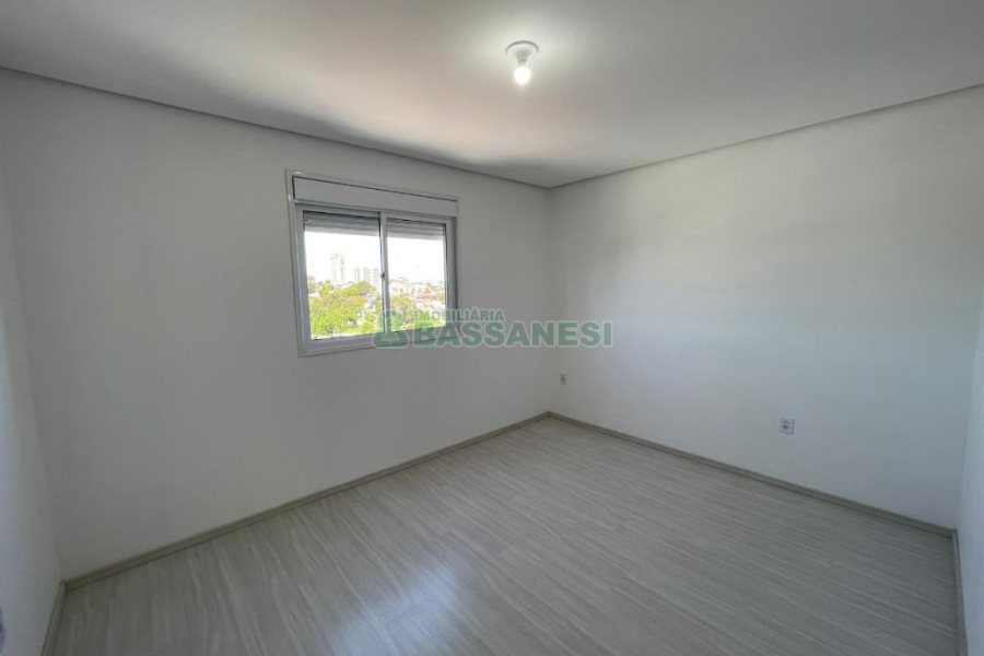 Apartamento com 65m², 2 dormitórios, 1 vaga, no bairro Lourdes em Caxias do Sul para Comprar