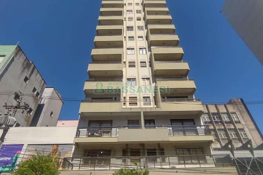 Sala com 90m², no bairro Centro em Caxias do Sul para Comprar