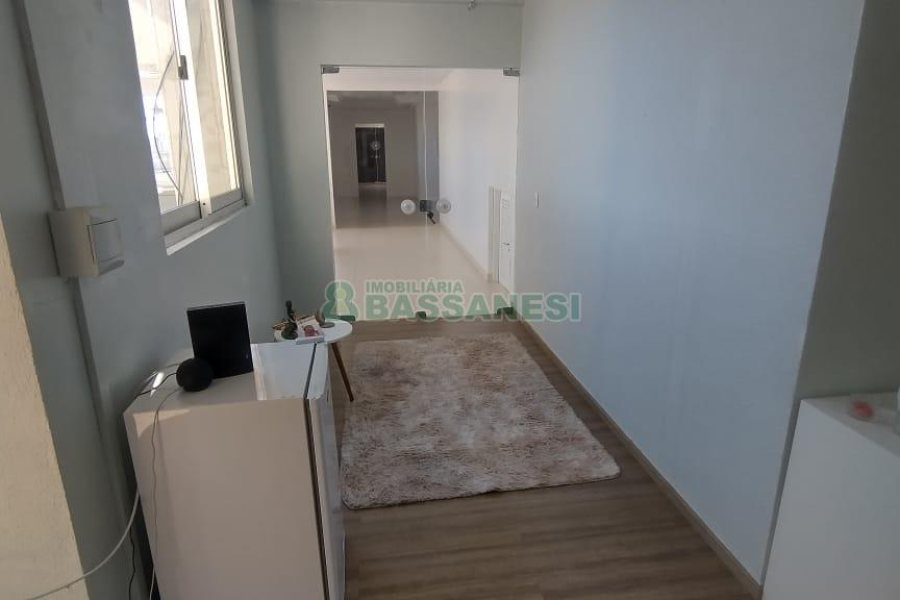 Sala com 90m², no bairro Centro em Caxias do Sul para Comprar