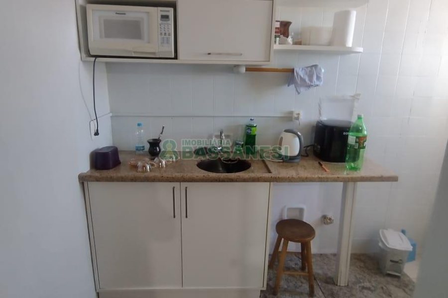Sala com 90m², no bairro Centro em Caxias do Sul para Comprar