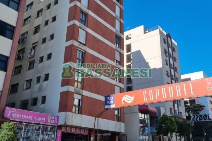 Apartamento com 150m², 4 dormitórios, 1 vaga, no bairro Centro em Caxias do Sul para Comprar