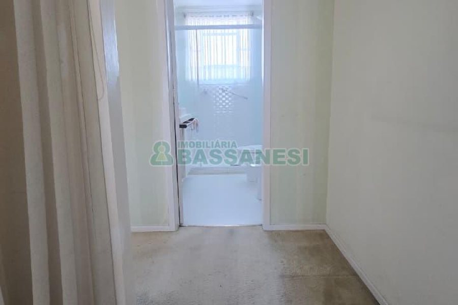 Apartamento com 150m², 4 dormitórios, 1 vaga, no bairro Centro em Caxias do Sul para Comprar