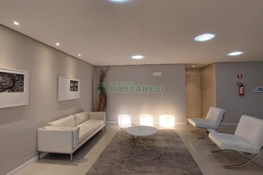 Sala com 32m², 1 vaga, no bairro Lourdes em Caxias do Sul para Alugar