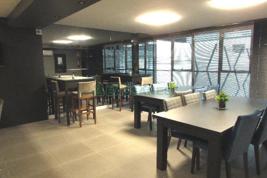 Sala com 32m², 1 vaga, no bairro Lourdes em Caxias do Sul para Alugar