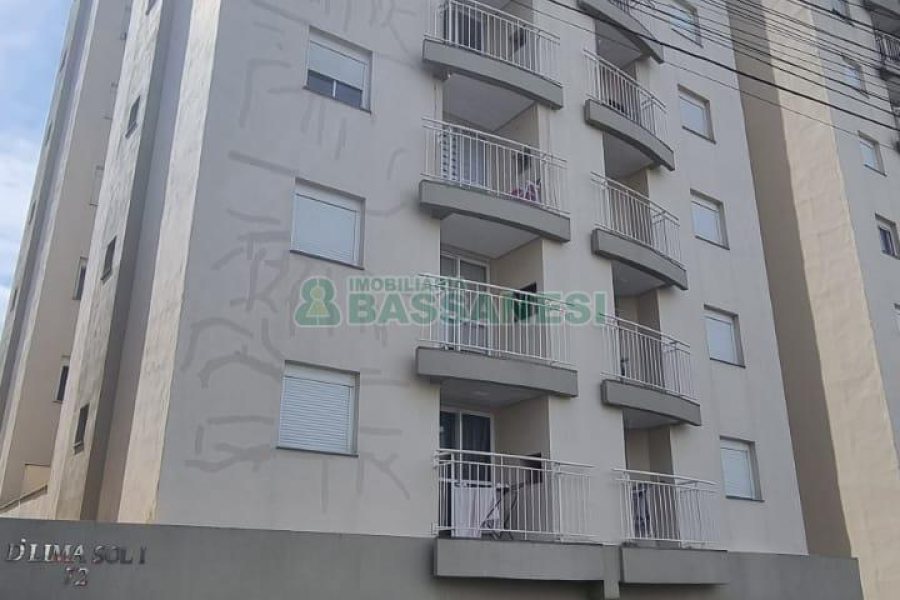 Apartamento com 48m², 2 dormitórios, 1 vaga, no bairro Nossa Senhora da Saúde em Caxias do Sul para Comprar