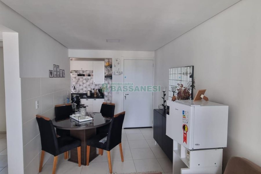 Apartamento com 48m², 2 dormitórios, 1 vaga, no bairro Nossa Senhora da Saúde em Caxias do Sul para Comprar