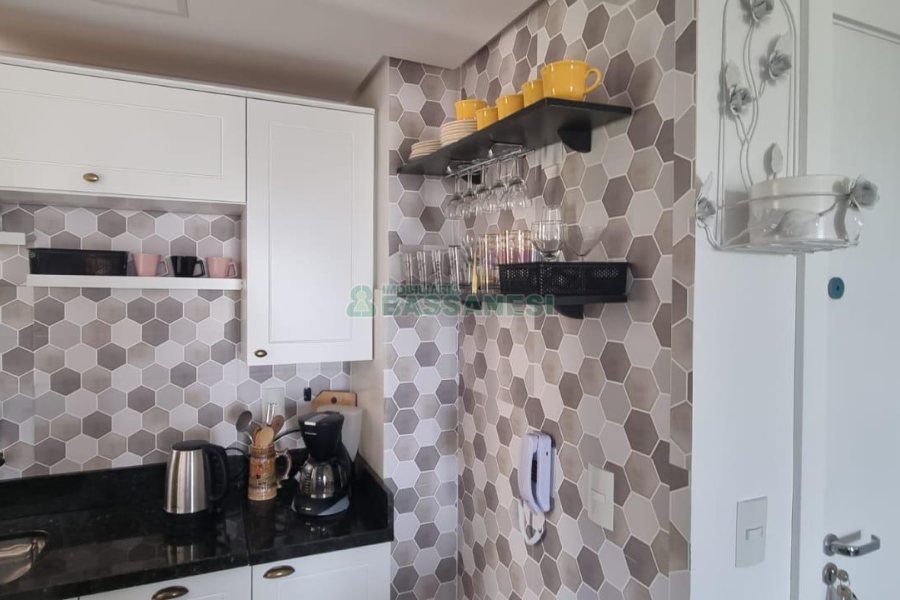 Apartamento com 48m², 2 dormitórios, 1 vaga, no bairro Nossa Senhora da Saúde em Caxias do Sul para Comprar