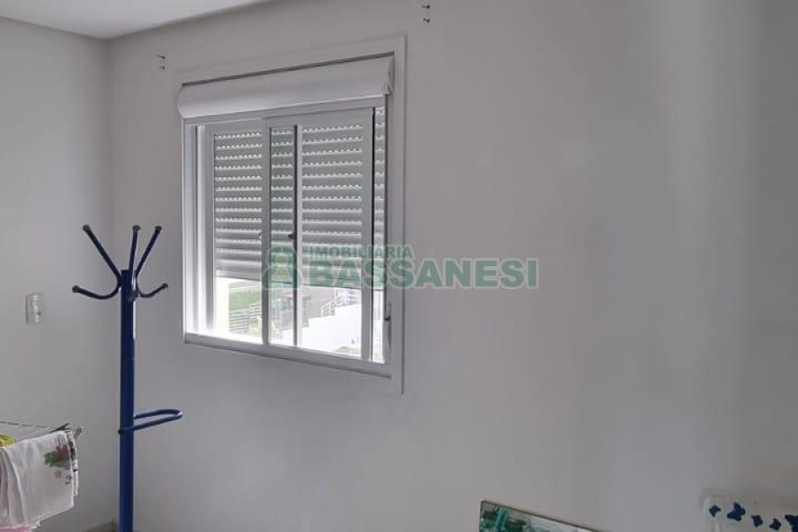 Apartamento com 48m², 2 dormitórios, 1 vaga, no bairro Nossa Senhora da Saúde em Caxias do Sul para Comprar