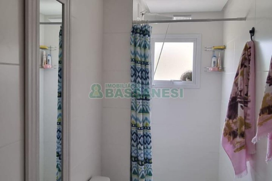 Apartamento com 48m², 2 dormitórios, 1 vaga, no bairro Nossa Senhora da Saúde em Caxias do Sul para Comprar