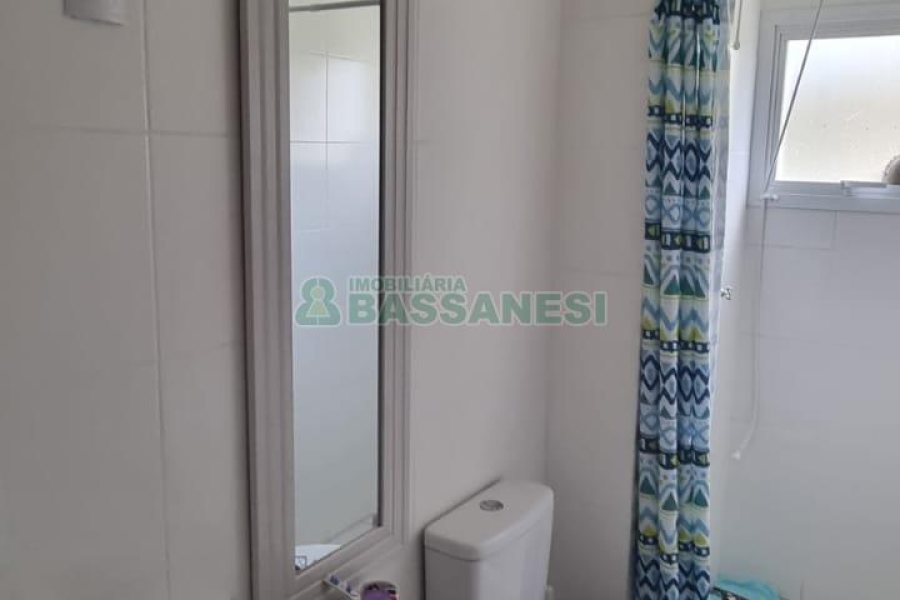 Apartamento com 48m², 2 dormitórios, 1 vaga, no bairro Nossa Senhora da Saúde em Caxias do Sul para Comprar