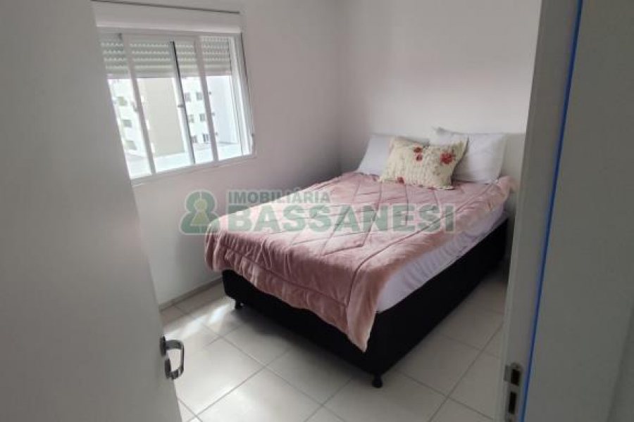 Apartamento com 48m², 2 dormitórios, 1 vaga, no bairro Vinhedos em Caxias do Sul para Alugar ou Comprar