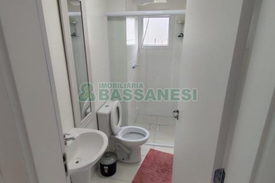 Apartamento com 48m², 2 dormitórios, 1 vaga, no bairro Vinhedos em Caxias do Sul para Alugar ou Comprar