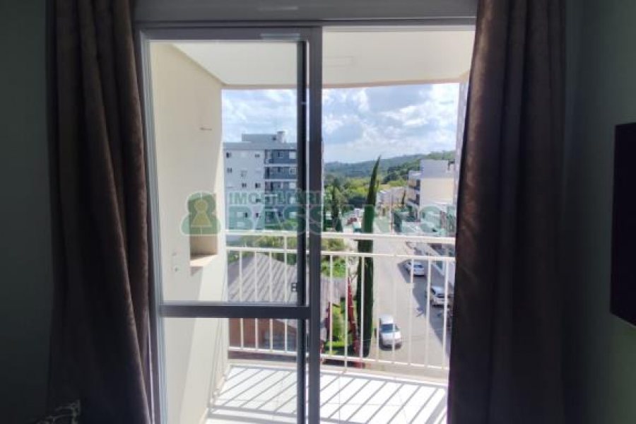 Apartamento com 48m², 2 dormitórios, 1 vaga, no bairro Vinhedos em Caxias do Sul para Alugar ou Comprar