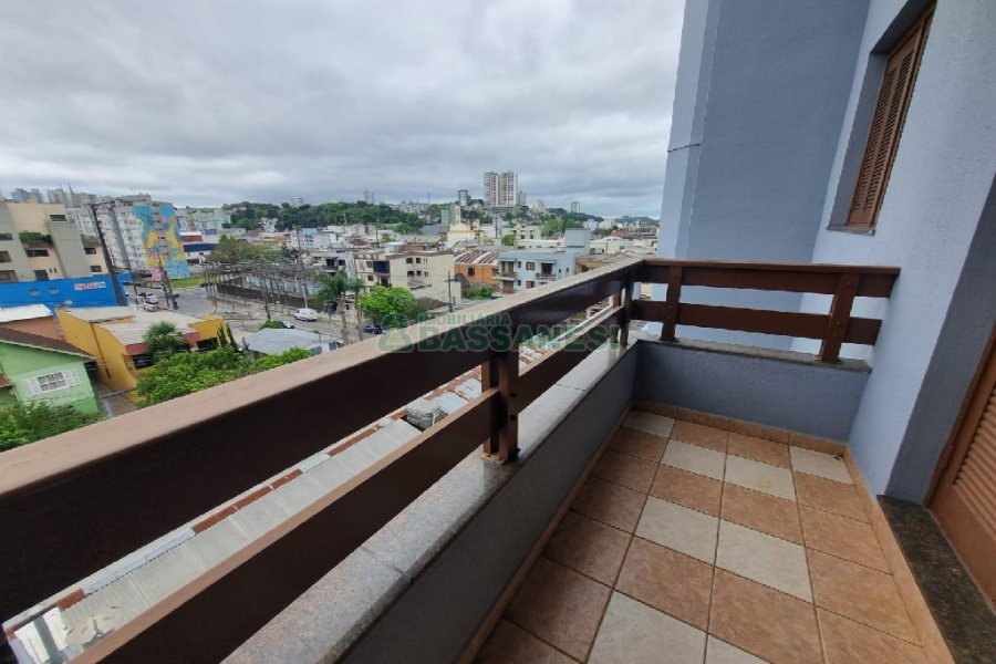 Apartamento com 307m², 4 dormitórios, 3 vagas, no bairro Cristo Redentor em Caxias do Sul para Alugar