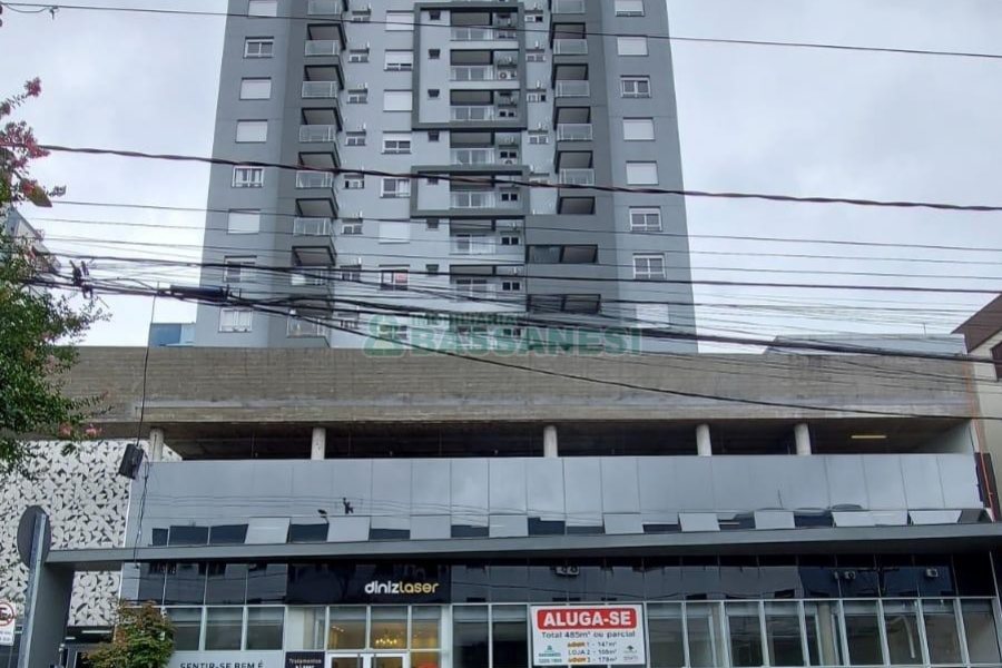 Apto Mobiliado com 35m², 1 dormitório, 1 vaga, no bairro Lourdes em Caxias do Sul para Alugar