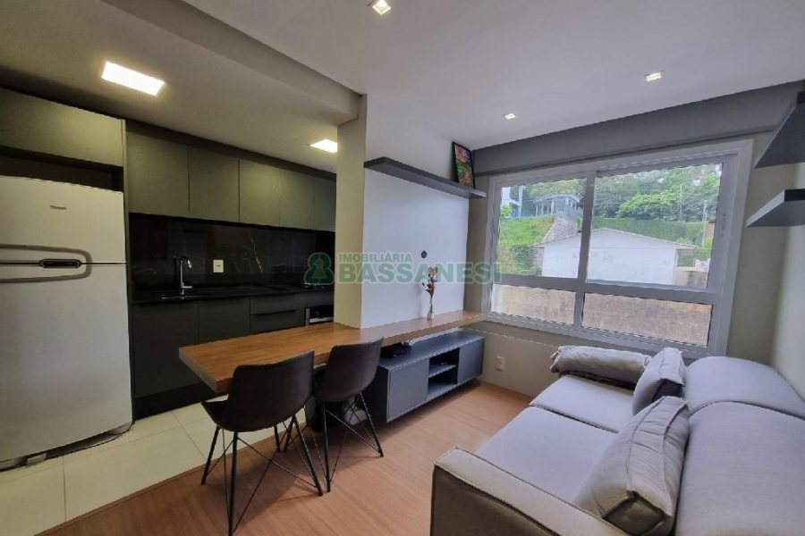 Apto Mobiliado com 35m², 1 dormitório, 1 vaga, no bairro Lourdes em Caxias do Sul para Alugar