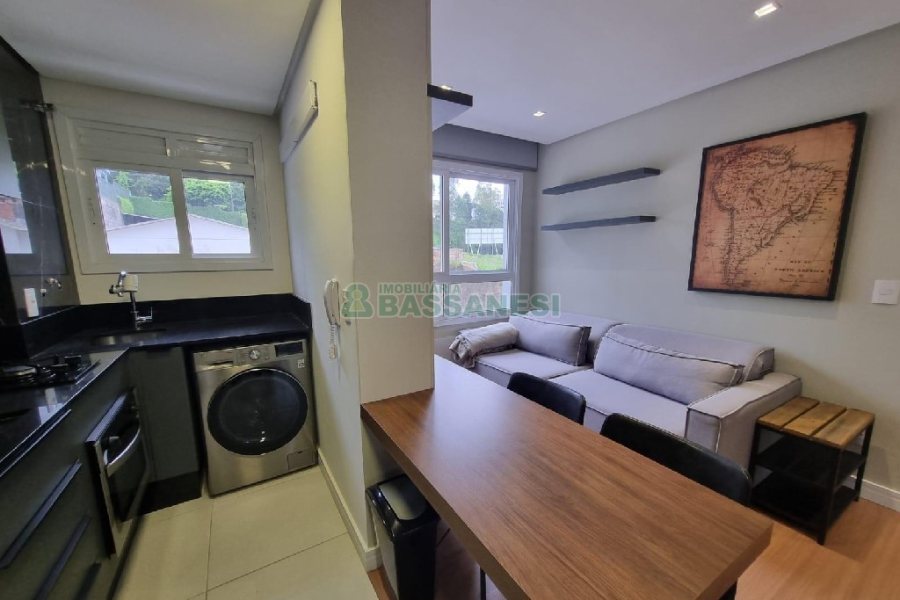 Apto Mobiliado com 35m², 1 dormitório, 1 vaga, no bairro Lourdes em Caxias do Sul para Alugar