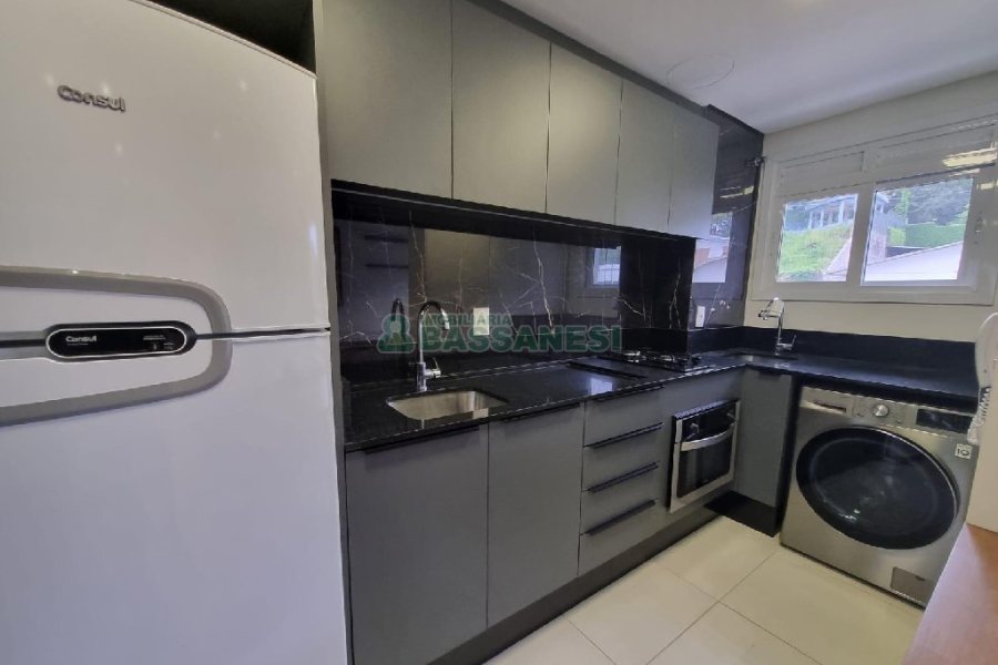 Apto Mobiliado com 35m², 1 dormitório, 1 vaga, no bairro Lourdes em Caxias do Sul para Alugar