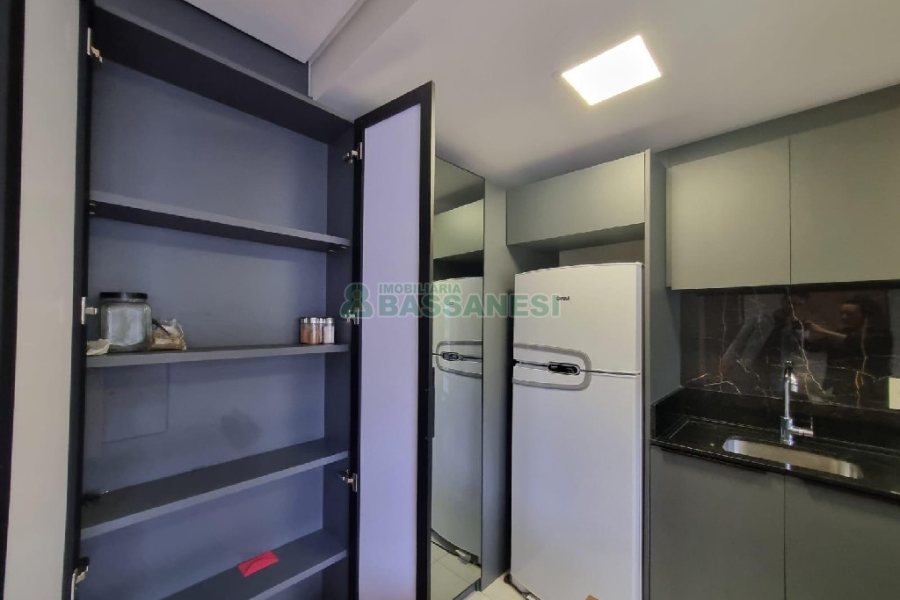 Apto Mobiliado com 35m², 1 dormitório, 1 vaga, no bairro Lourdes em Caxias do Sul para Alugar