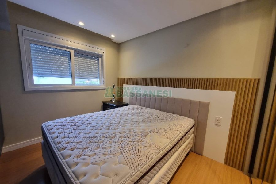 Apto Mobiliado com 35m², 1 dormitório, 1 vaga, no bairro Lourdes em Caxias do Sul para Alugar