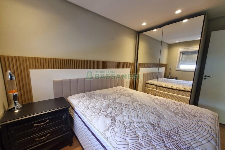 Apto Mobiliado com 35m², 1 dormitório, 1 vaga, no bairro Lourdes em Caxias do Sul para Alugar