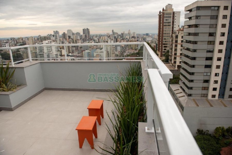 Apto Mobiliado com 35m², 1 dormitório, 1 vaga, no bairro Lourdes em Caxias do Sul para Alugar