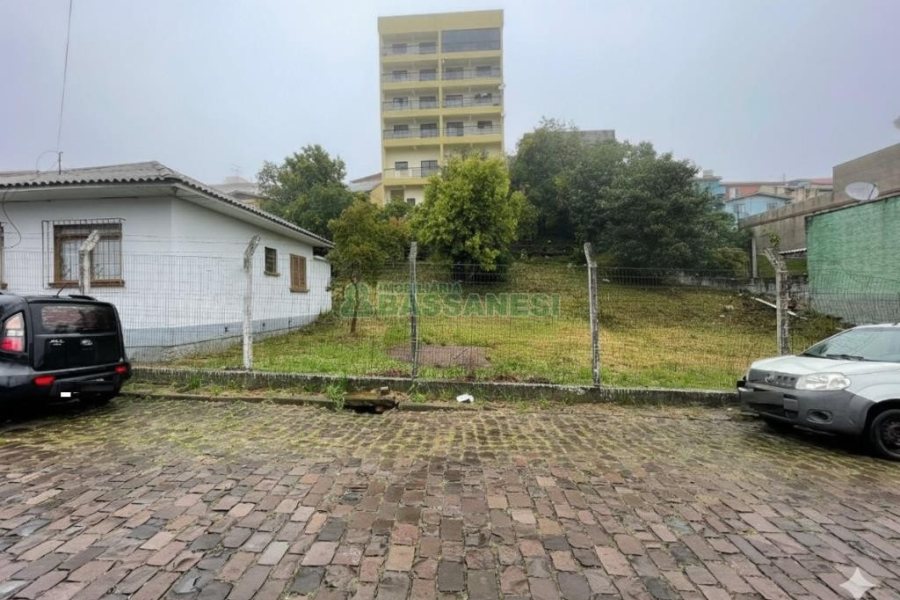 Terreno, no bairro Planalto em Caxias do Sul para Comprar