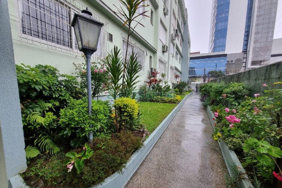 Apartamento com 127m², 3 dormitórios, 2 vagas, no bairro Centro em Caxias do Sul para Alugar