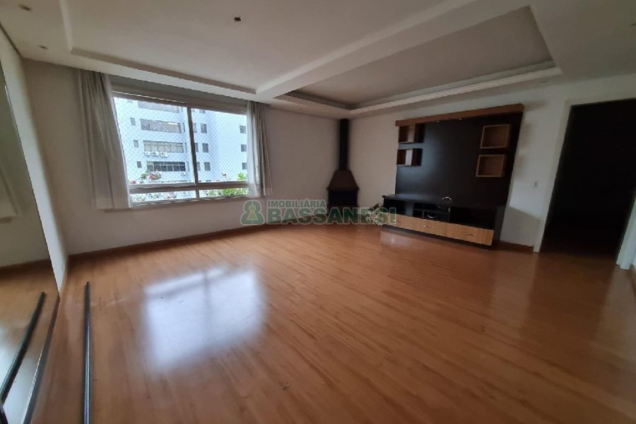 Apartamento com 127m², 3 dormitórios, 2 vagas, no bairro Centro em Caxias do Sul para Alugar