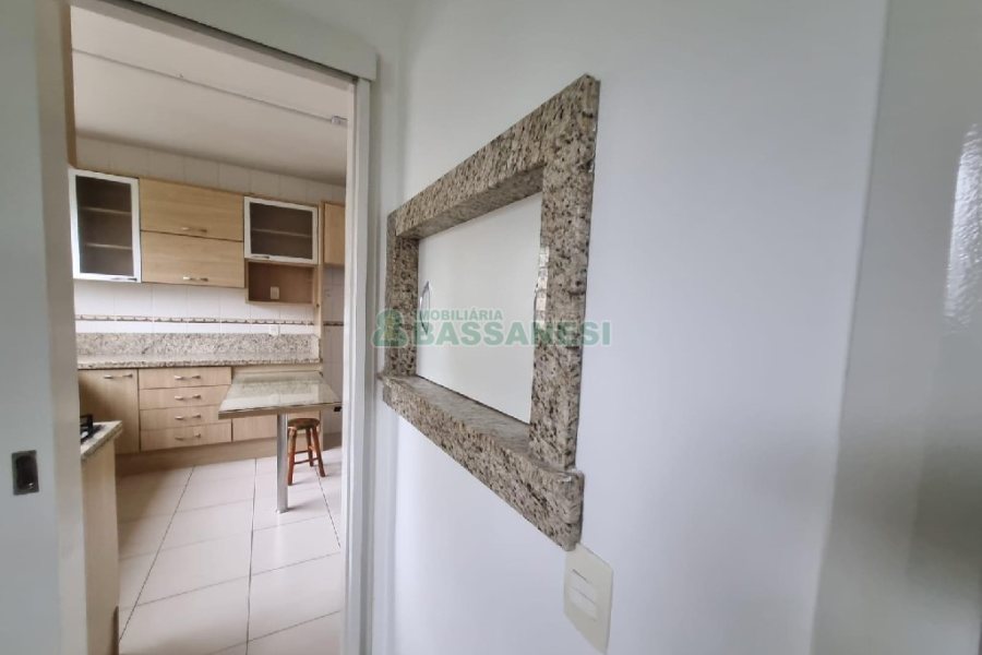 Apartamento com 127m², 3 dormitórios, 2 vagas, no bairro Centro em Caxias do Sul para Alugar