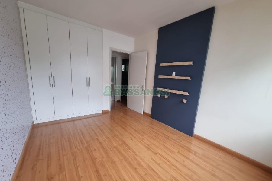 Apartamento com 127m², 3 dormitórios, 2 vagas, no bairro Centro em Caxias do Sul para Alugar