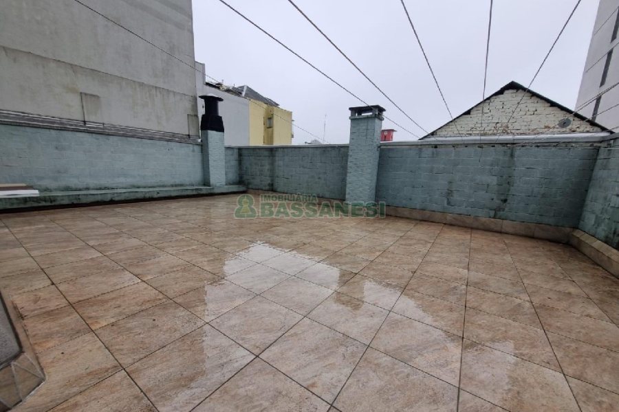 Apartamento com 127m², 3 dormitórios, 2 vagas, no bairro Centro em Caxias do Sul para Alugar