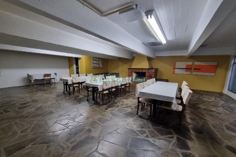 Apartamento com 127m², 3 dormitórios, 2 vagas, no bairro Centro em Caxias do Sul para Alugar