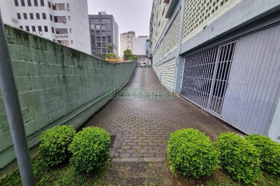 Apartamento com 127m², 3 dormitórios, 2 vagas, no bairro Centro em Caxias do Sul para Alugar