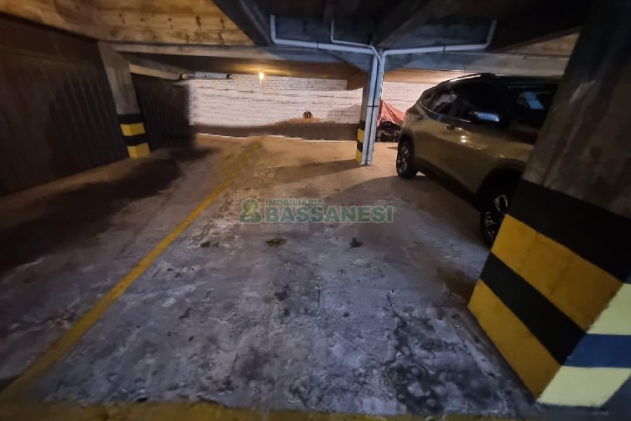 Apartamento com 127m², 3 dormitórios, 2 vagas, no bairro Centro em Caxias do Sul para Alugar