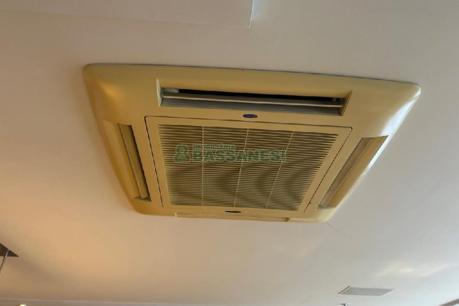 Sala Mobiliada com 160m², 5 vagas, no bairro Exposição em Caxias do Sul para Alugar